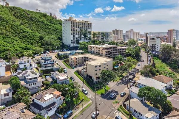 $1,500 | 1611 Miller Street, Unit 302, Honolulu, HI 96813