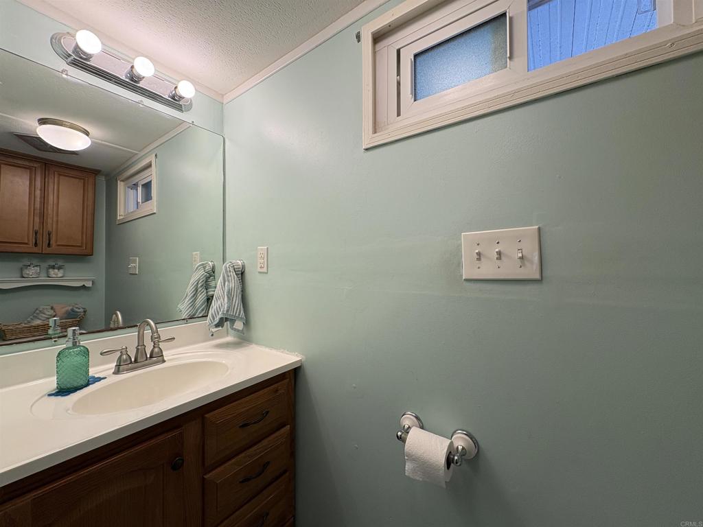 1925 Otay Lakes Road, Unit 14 Chula Vista, CA 91911 - Photo 21 of 60