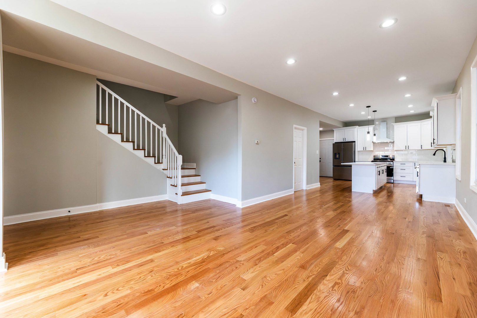 4924 West Congress Parkway Chicago, IL 60644 - Photo 2 of 23