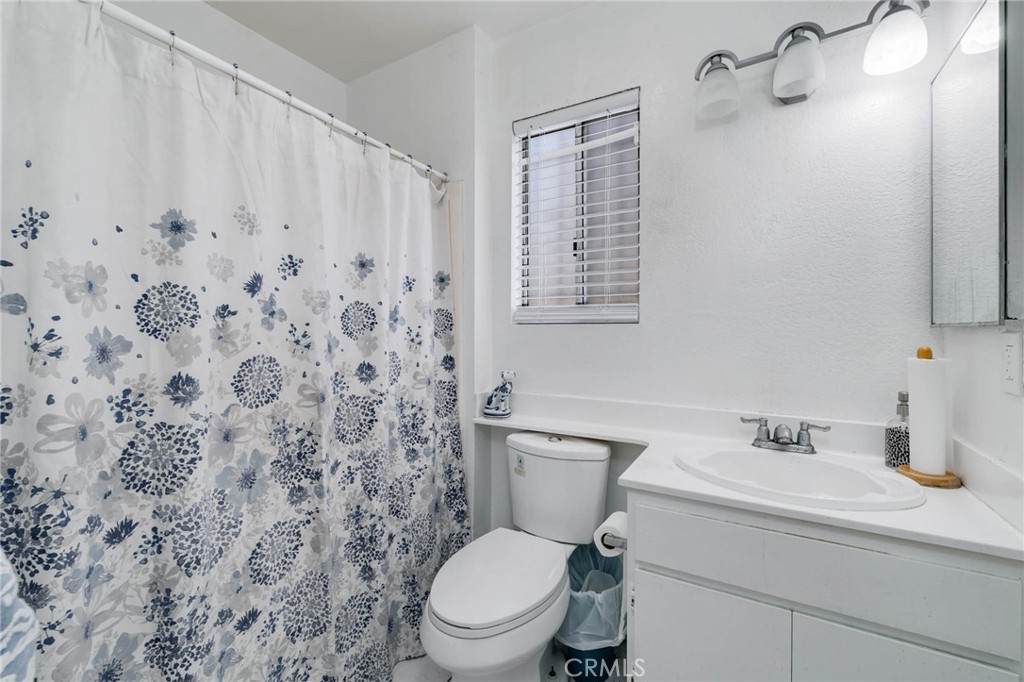 472 South Sherer Place Compton, CA 90220 - Photo 16 of 30