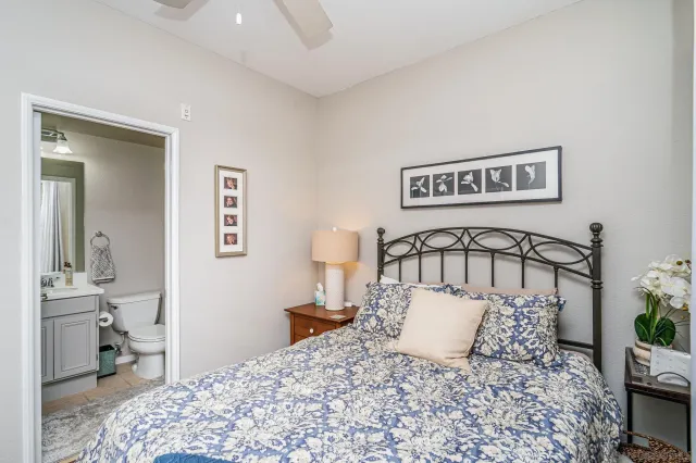 $3,925 | 2556 Escala Circle, San Diego, CA 92108