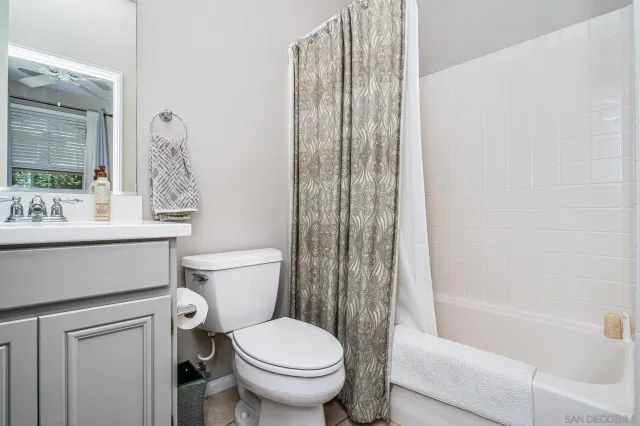 $3,925 | 2556 Escala Circle, San Diego, CA 92108