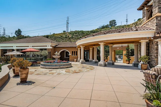 $3,925 | 2556 Escala Circle, San Diego, CA 92108