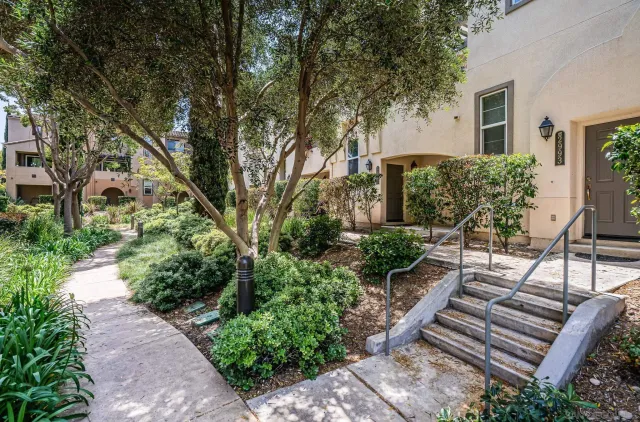 $3,925 | 2556 Escala Circle, San Diego, CA 92108