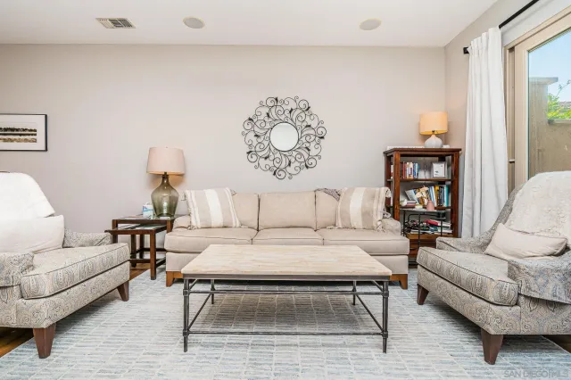 $3,925 | 2556 Escala Circle, San Diego, CA 92108