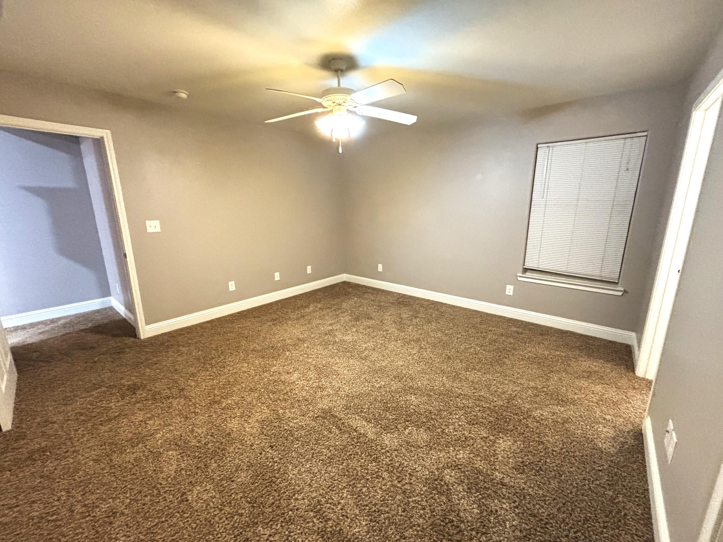 5534 111th Street Lubbock, TX 79424 - Photo 10 of 19 main bedroom
