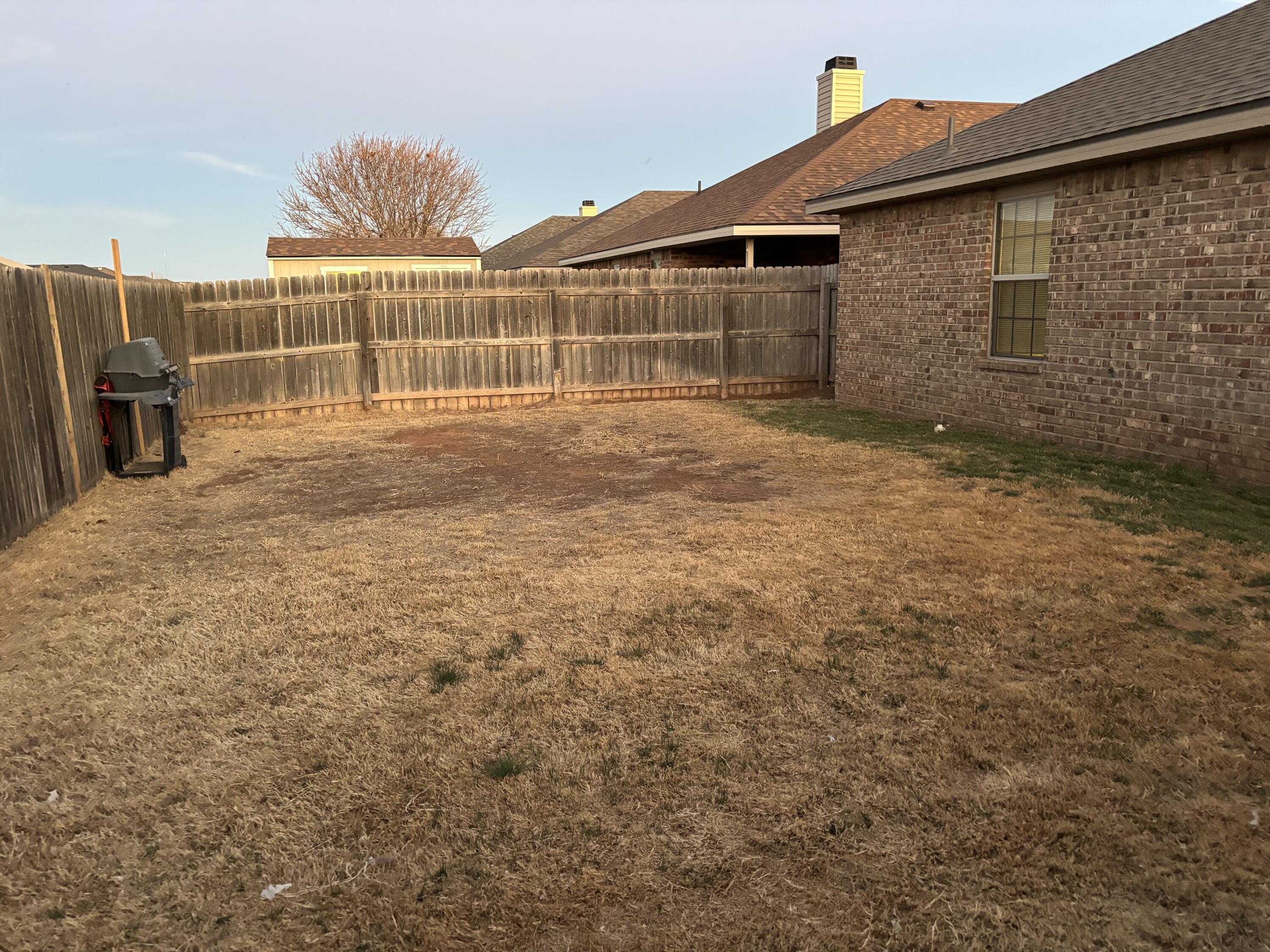 5534 111th Street Lubbock, TX 79424 - Photo 17 of 19 back yard -2