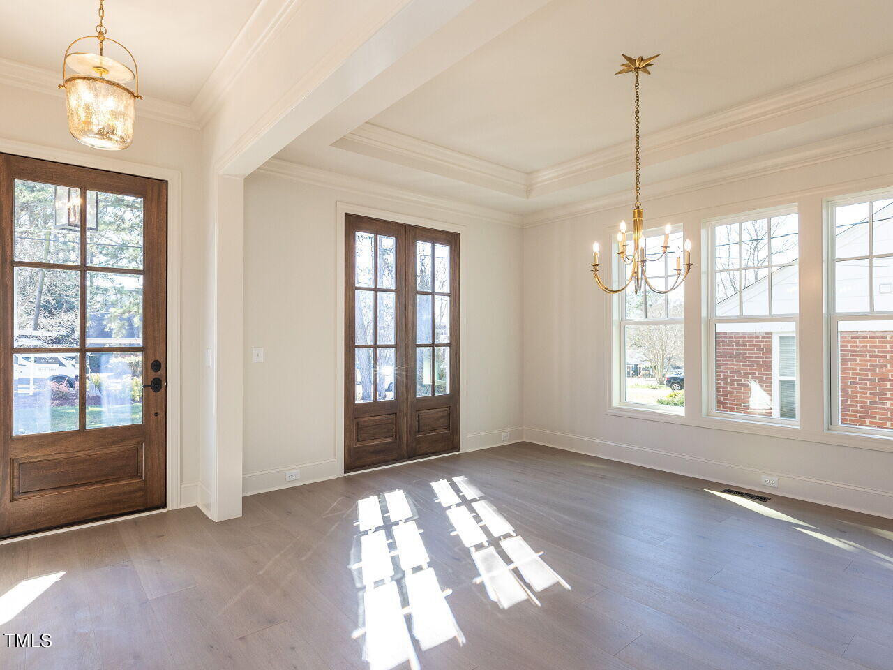 2304 Lyon Street Raleigh, NC 27608 - Photo 10 of 45 004-1280x960-foyer-dining