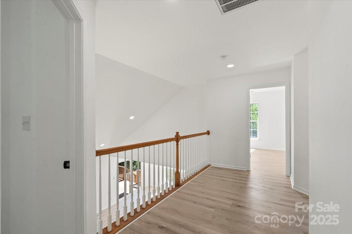 8347 Fox Swamp Road Charlotte, NC 28215 - Photo 12 of 25 Gallery Image 12