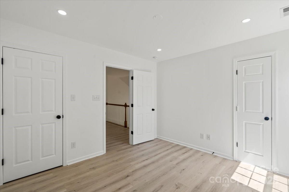 8347 Fox Swamp Road Charlotte, NC 28215 - Photo 14 of 25 Gallery Image 14