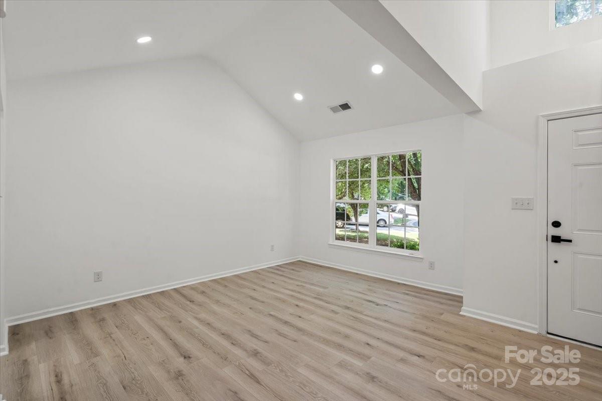 8347 Fox Swamp Road Charlotte, NC 28215 - Photo 2 of 25 Gallery Image 2