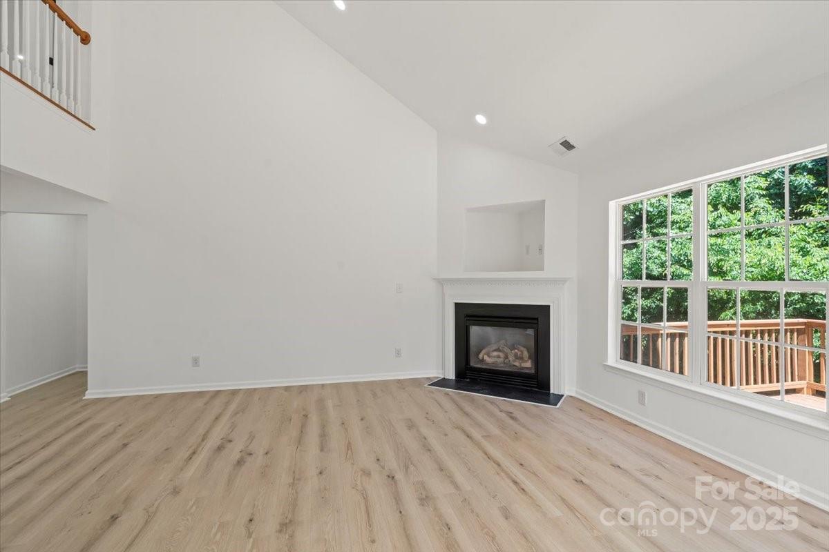 8347 Fox Swamp Road Charlotte, NC 28215 - Photo 5 of 25 Gallery Image 5