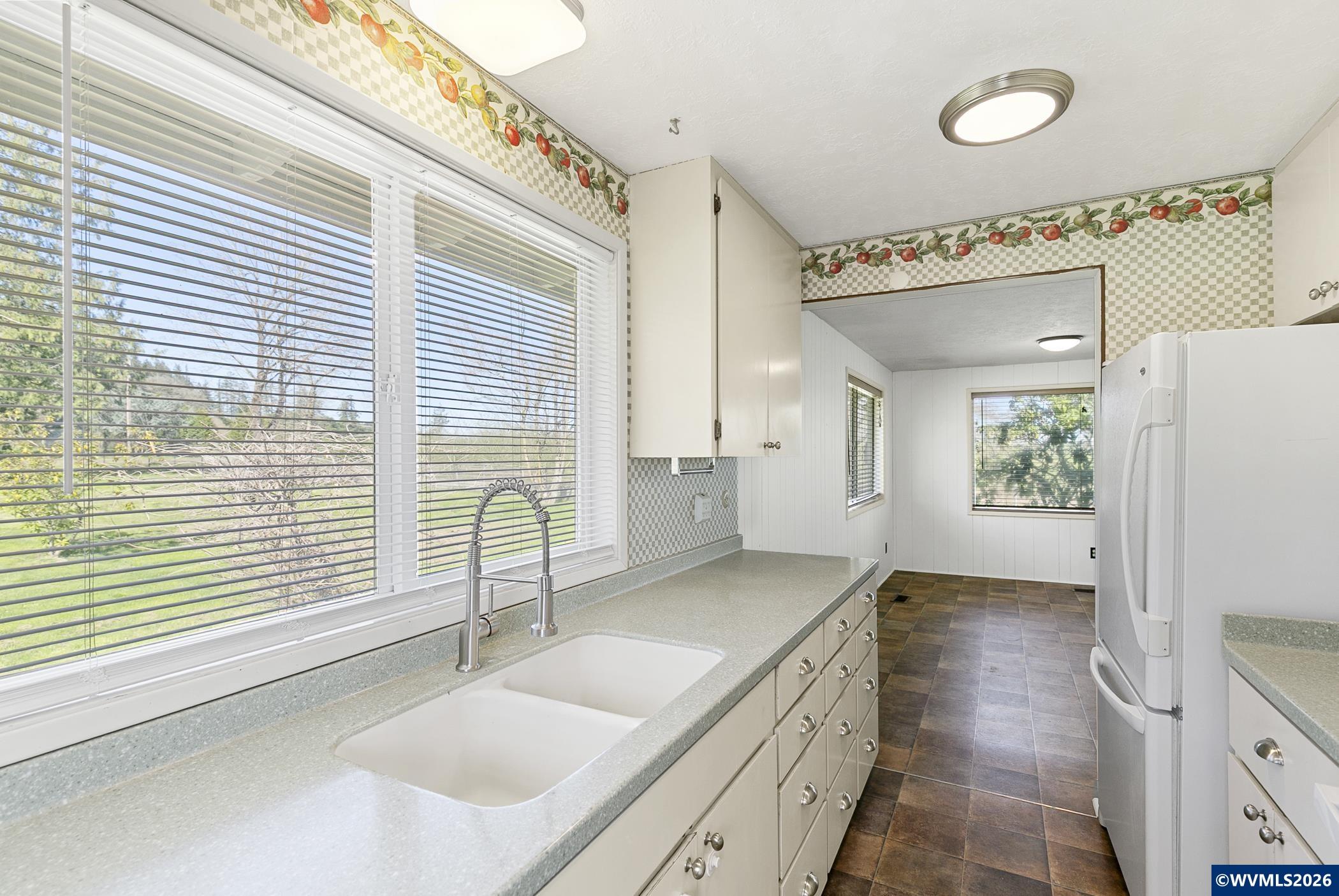10418 Champoeg Road Northeast Aurora, OR 97002 - Photo 7 of 35
