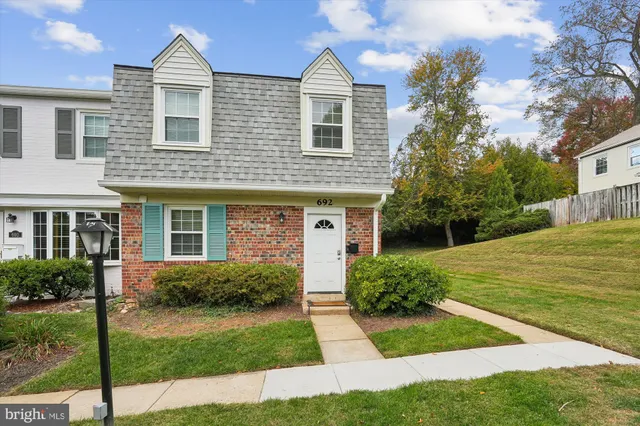 $455,000 | 692 Azalea Drive, Unit 6692, Rockville, MD 20850
