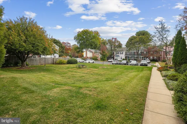 $455,000 | 692 Azalea Drive, Unit 6692, Rockville, MD 20850