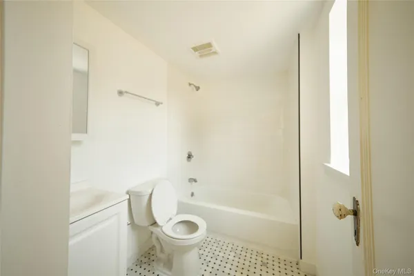 $2,000 | 5728 209th Highway, Unit 6F, Kerhonkson, NY 12446