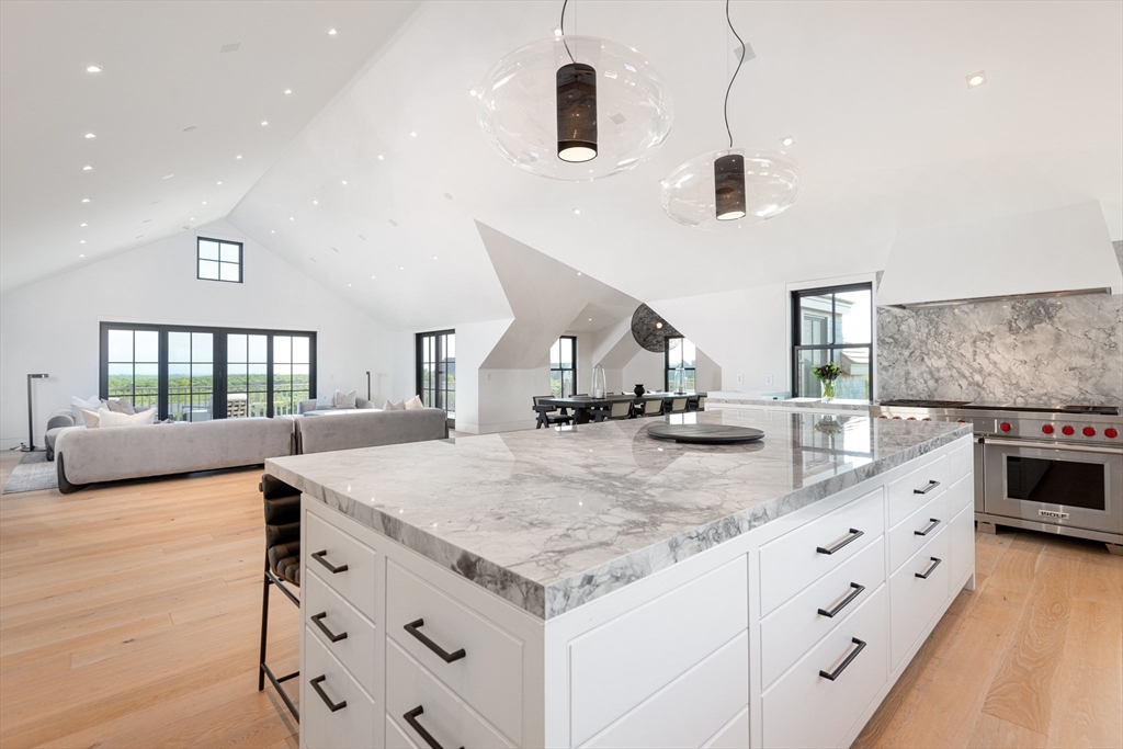 30 Devon Street, Unit THE DIPS Nantucket, MA 02554 - Photo 12 of 42