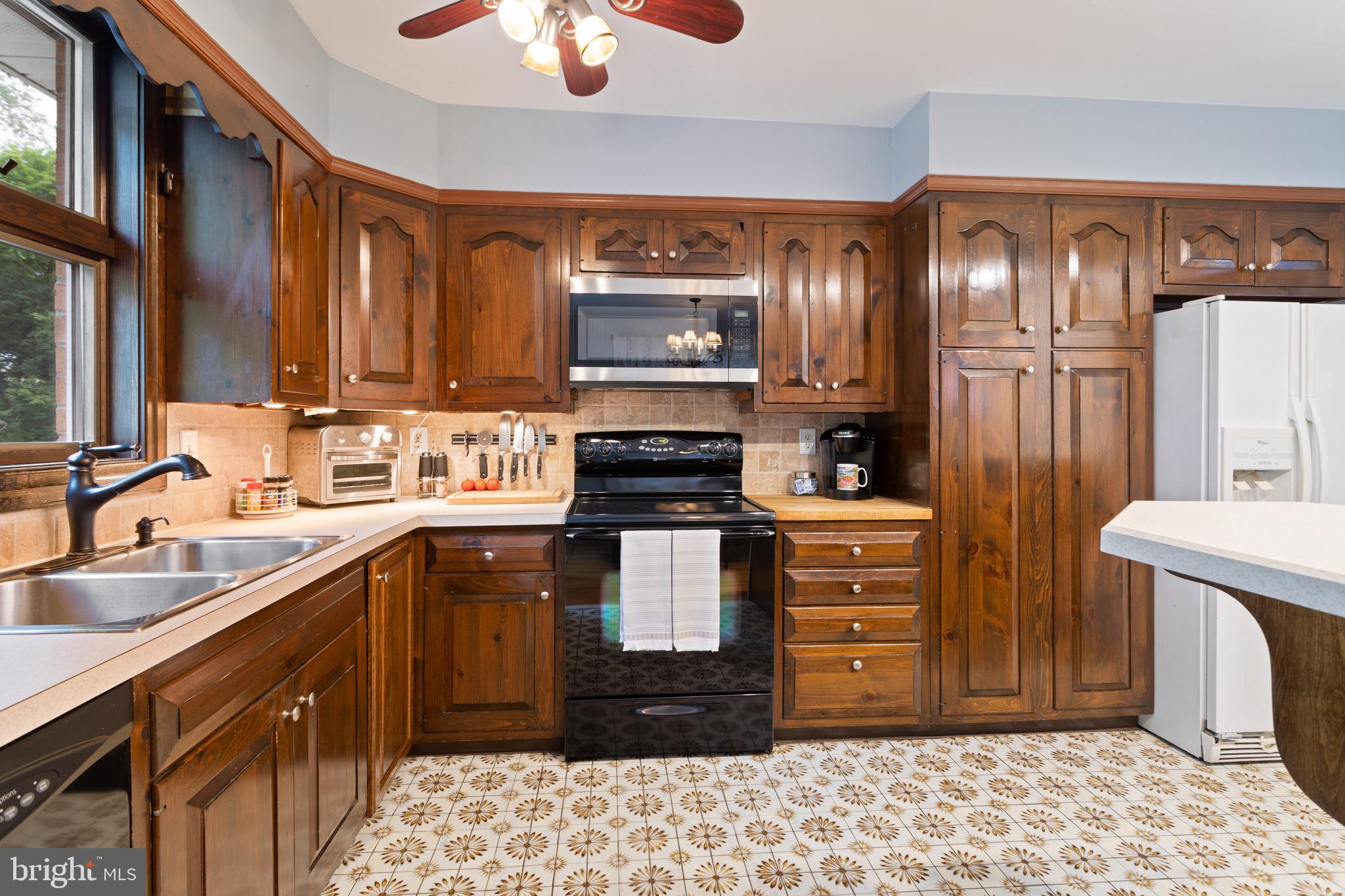 925 Georgetown Road Swarthmore, PA 19081 - Photo 15 of 32 Gallery Image 15