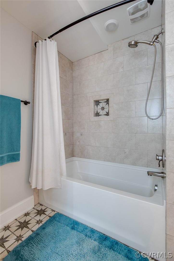 14307 Chimney House Road Midlothian, VA 23112 - Photo 30 of 50 1st floor renovated bathroom