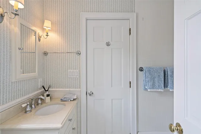 $5,950,000 | 116 White Hill Road, Cold Spring Harbor, NY 11724