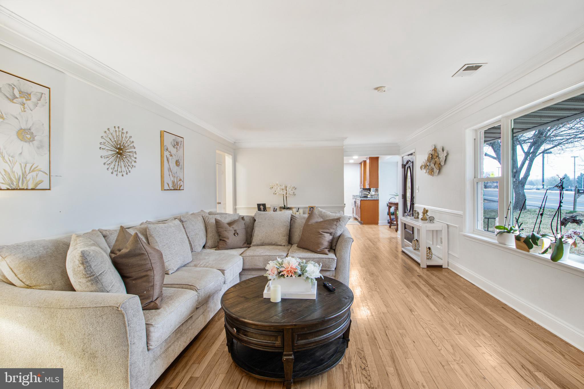26000 Ridge Road Damascus, MD 20872 - Photo 5 of 24 Gallery Image 5