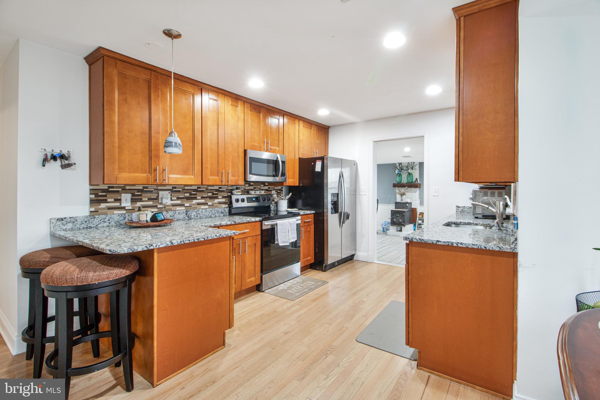 26000 Ridge Road Damascus, MD 20872 - Photo 7 of 24 Gallery Image 7