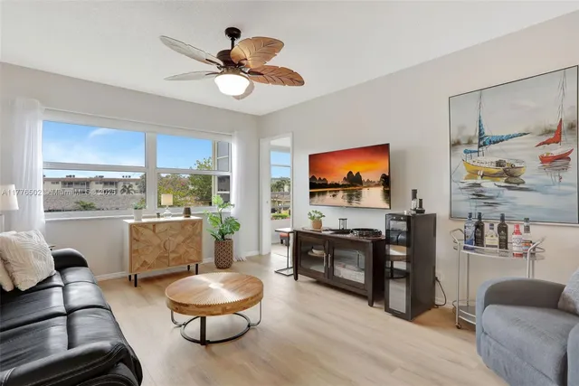 $109,900 | 3406 Northwest 49th Avenue, Unit 507, Lauderdale Lakes, FL 33319