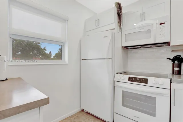 $109,900 | 3406 Northwest 49th Avenue, Unit 507, Lauderdale Lakes, FL 33319