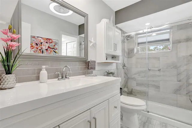 $109,900 | 3406 Northwest 49th Avenue, Unit 507, Lauderdale Lakes, FL 33319