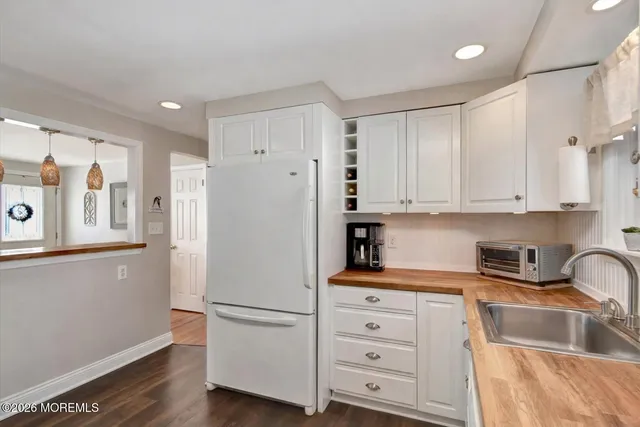 $499,999 | 49 Helen Avenue, Freehold, NJ 07728