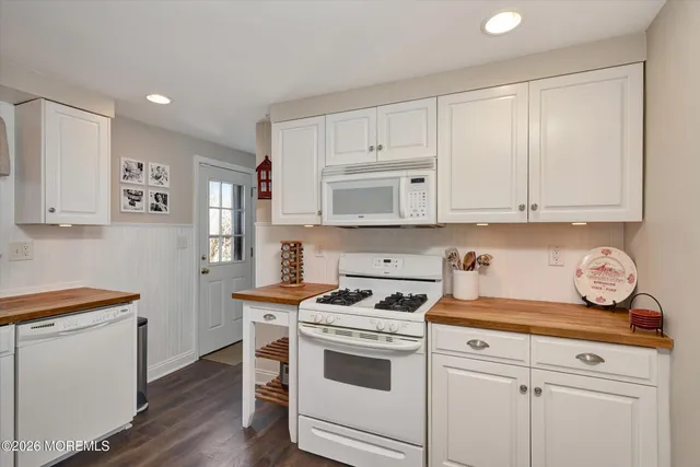 $499,999 | 49 Helen Avenue, Freehold, NJ 07728