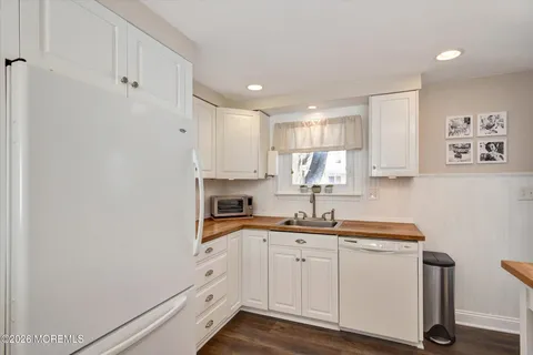 $499,999 | 49 Helen Avenue, Freehold, NJ 07728