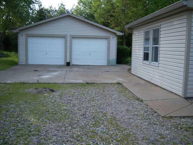 765 North Pendleton Avenue Pendleton, IN 46064 - Photo 3 of 12 Gallery Image 3