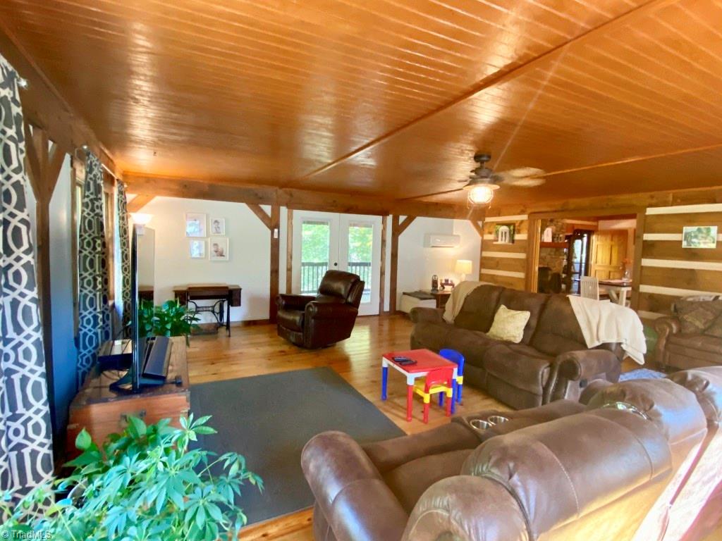 315 Old Forge Road Pilot Mountain, NC 27041 - Photo 14 of 50 Gallery Image 14
