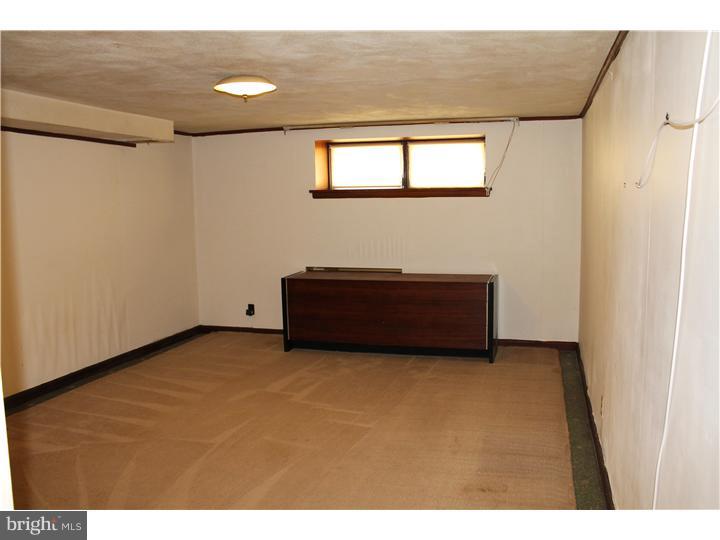 907 Murdoch Road Philadelphia, PA 19150 - Photo 10 of 13 Basement - Finished