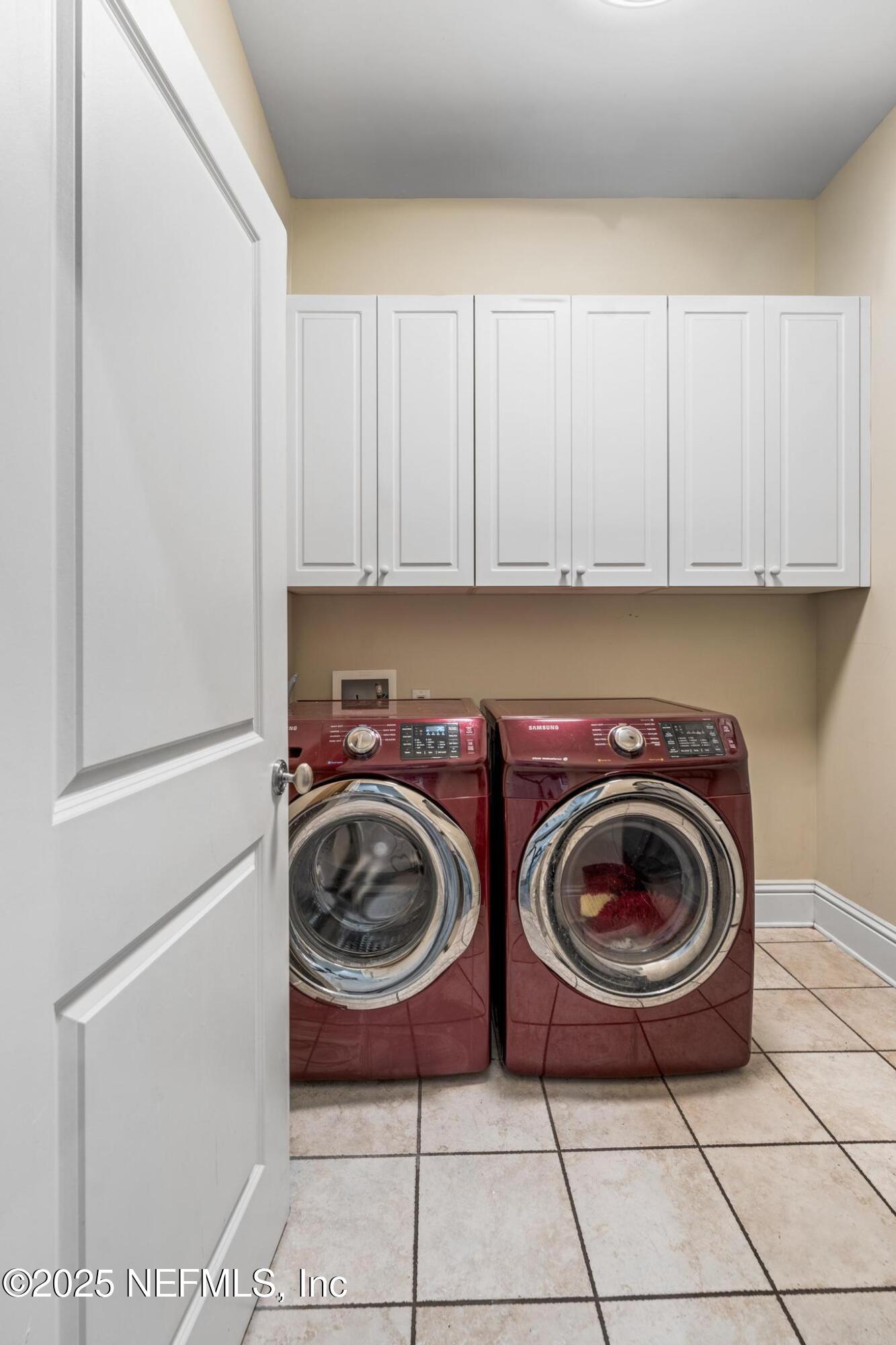 3010 Starratt Road Jacksonville, FL 32226 - Photo 57 of 106 a view of washer and dryer in a kitchen