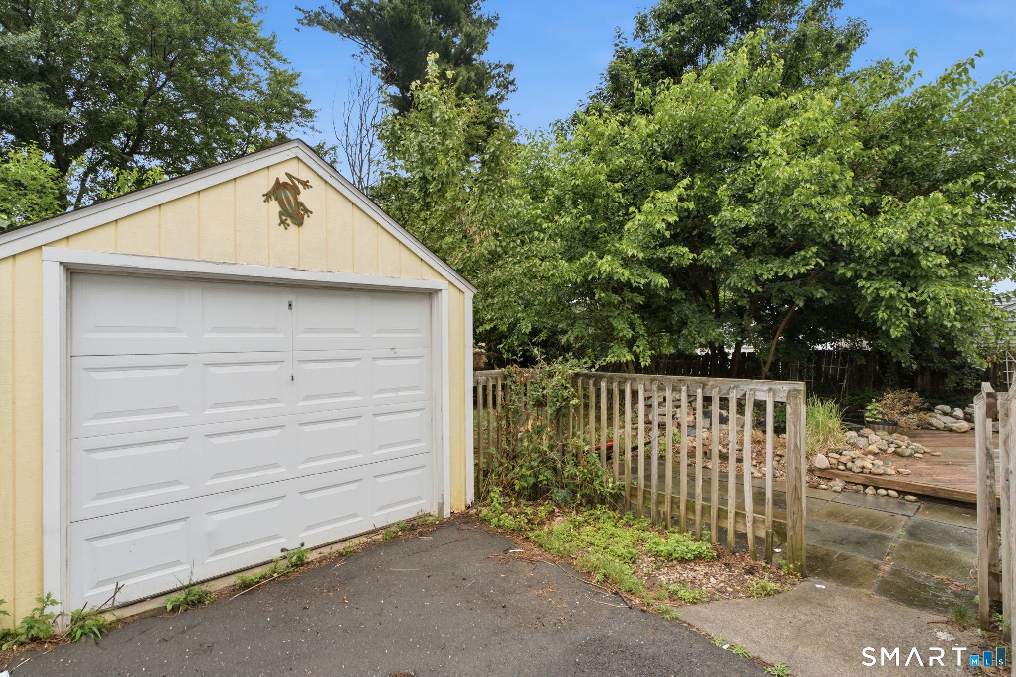 33 Byrd Road Wethersfield, CT 06109 - Photo 9 of 31