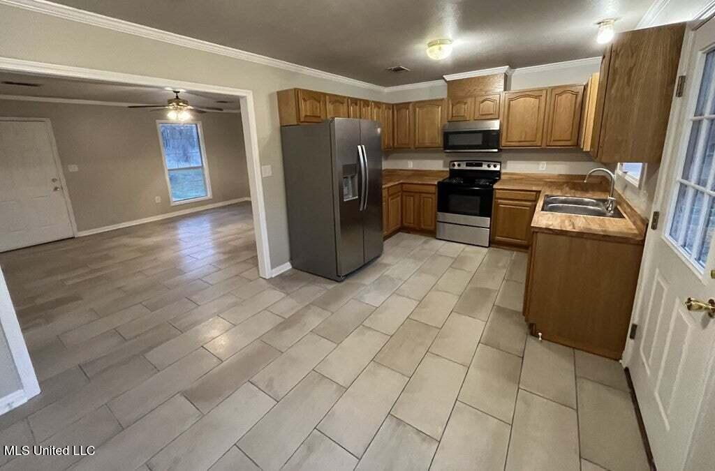 214 Carter Street Osyka, MS 39657 - Photo 5 of 12 20250707195704564820000000-o