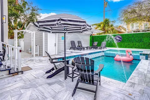 $1,174,000 | 1210 Broadway Avenue J, Galveston, TX 77550