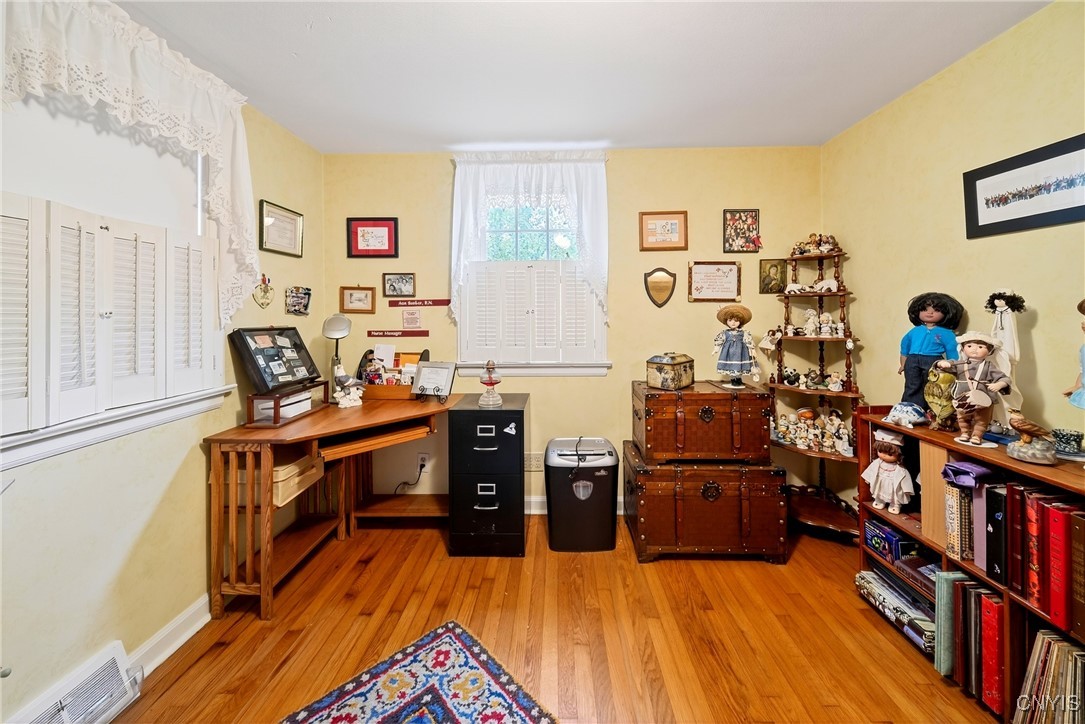 227 Weymouth Road Syracuse, NY 13205 - Photo 16 of 29