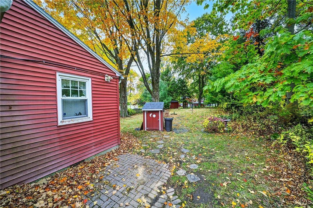 227 Weymouth Road Syracuse, NY 13205 - Photo 21 of 29