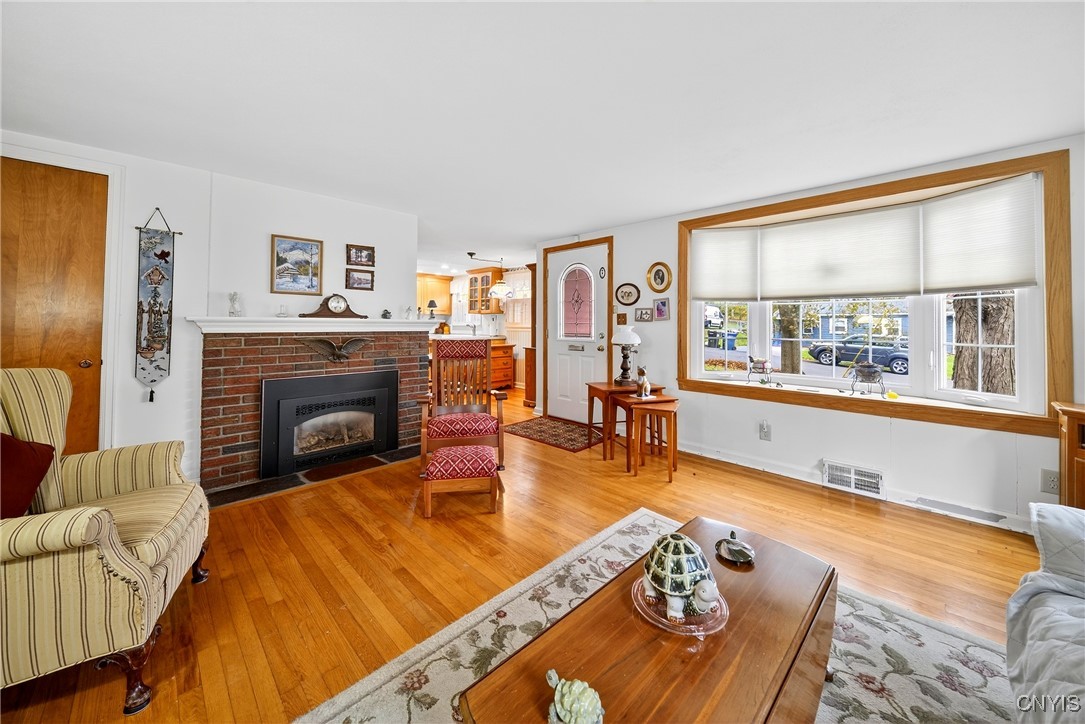 227 Weymouth Road Syracuse, NY 13205 - Photo 10 of 29