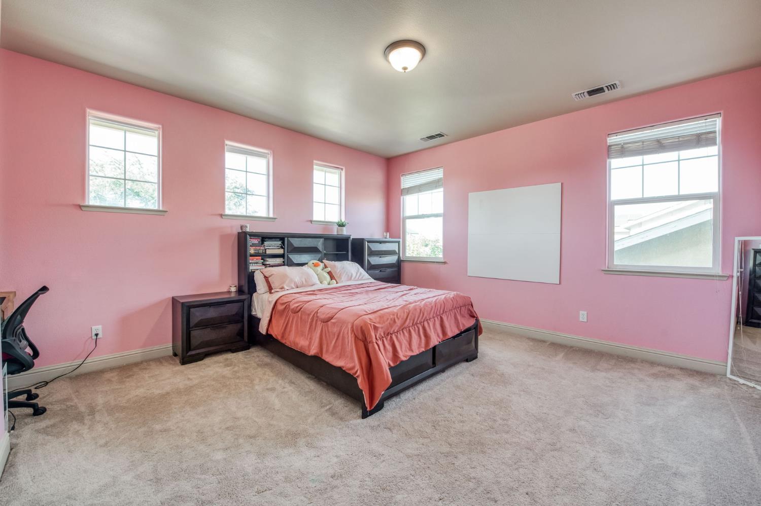 297 West Lilac Avenue Reedley, CA 93654 - Photo 30 of 63