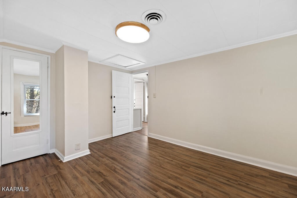 171 Garden Road Norris, TN 37828 - Photo 19 of 33 a view of a room with wooden floor