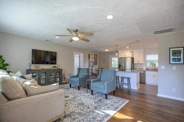 $5,585 | 941 Pine Manor, Marietta, GA 30066