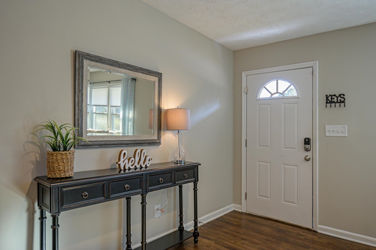 941 Pine Manor Marietta, GA 30066 - Photo 11 of 29