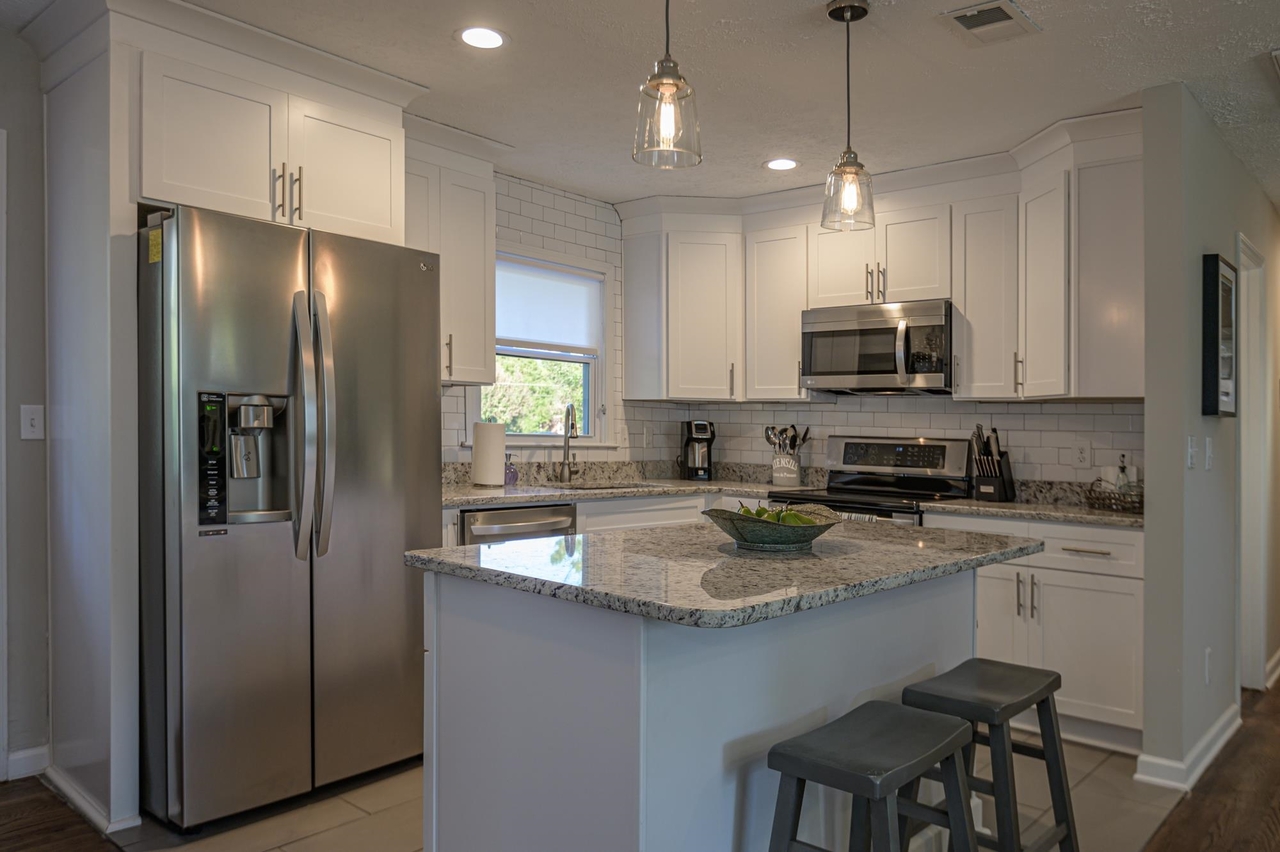 941 Pine Manor Marietta, GA 30066 - Photo 7 of 29