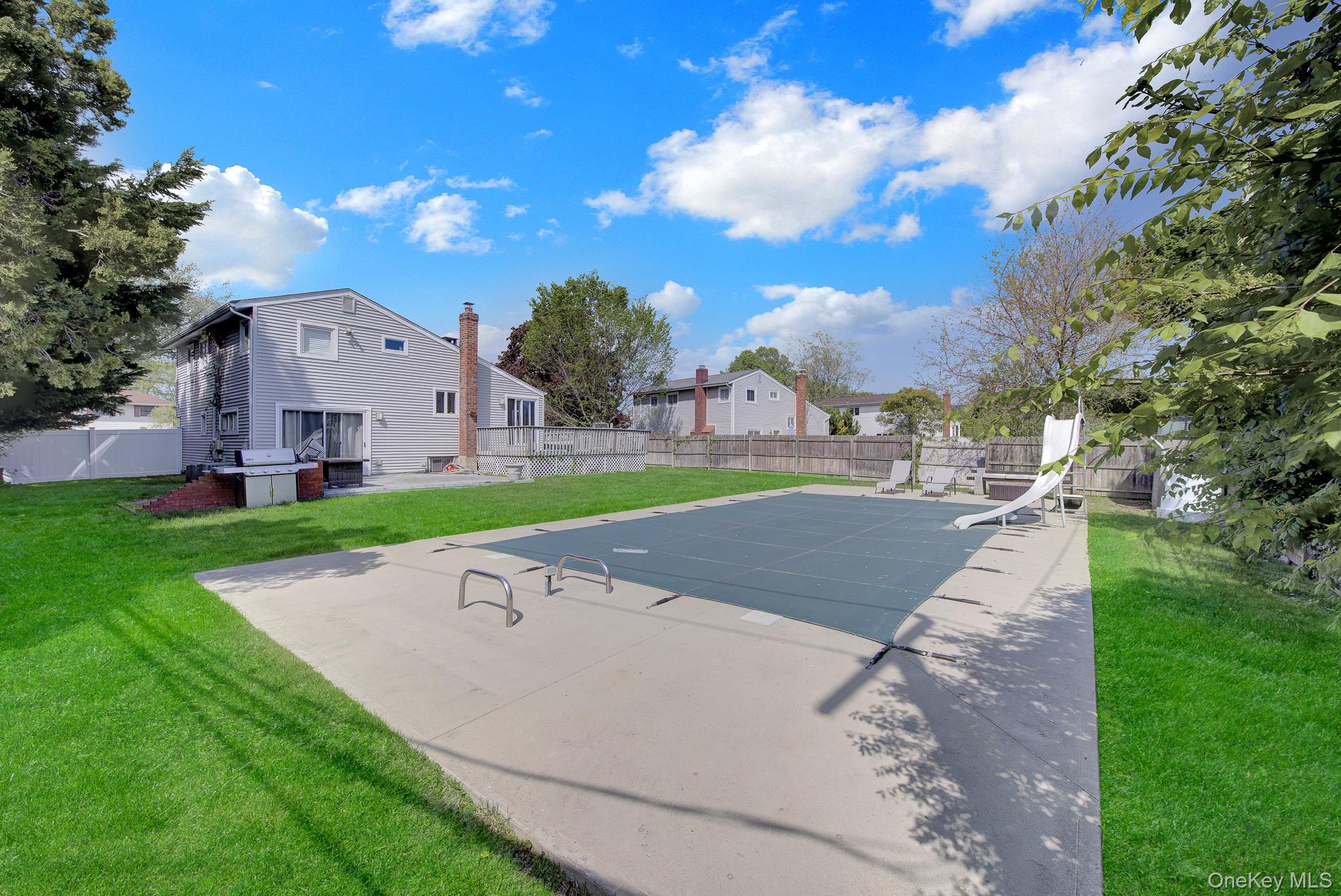 4 Seneca Drive Commack, NY 11725 - Photo 13 of 13