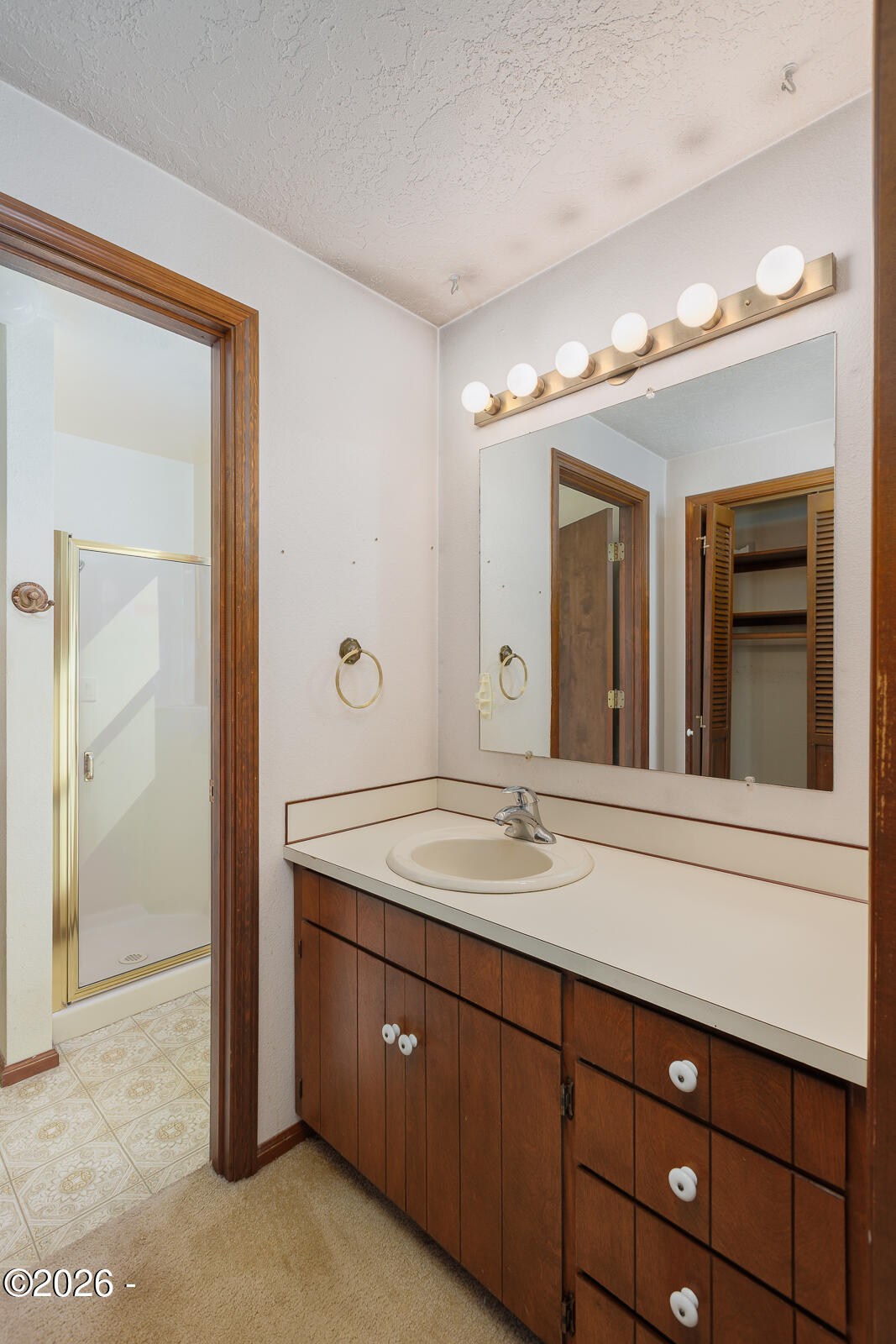 1588 Fruitvale Road Newport, OR 97365 - Photo 28 of 41 Main bath vanity