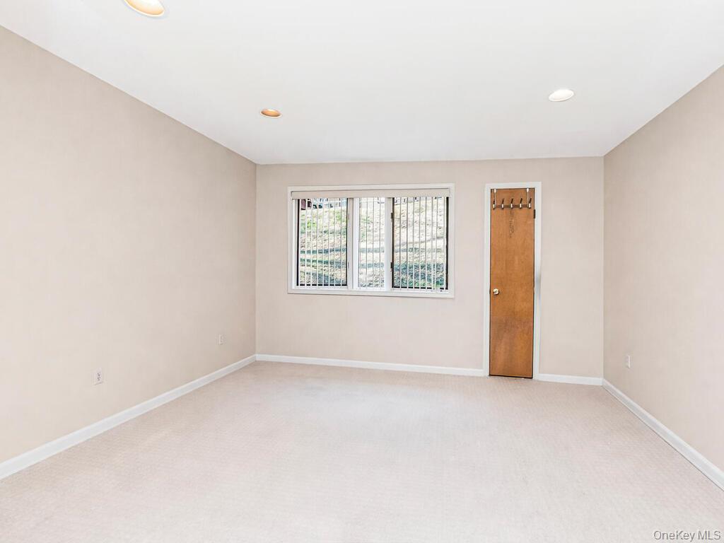 8 Davids Lane Ossining, NY 10562 - Photo 18 of 27 ** Virtually Cleared**